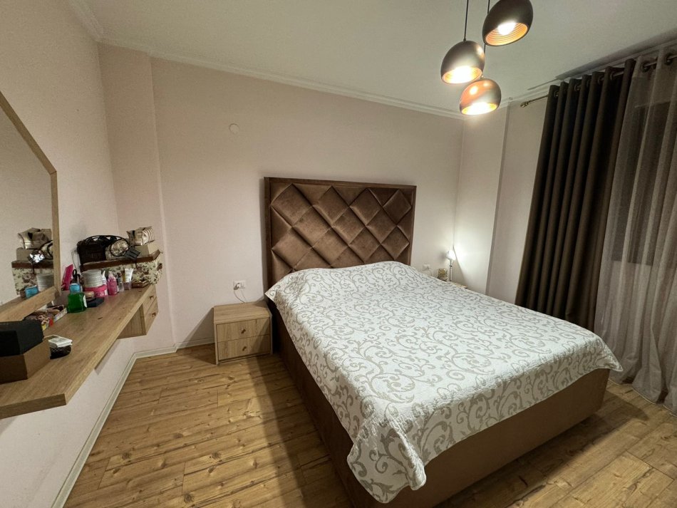 Apartament per qira 2+1 prane 21 Dhjetorit!