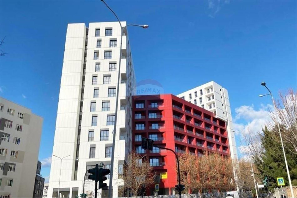 Apartament ne shitje tek Farmacia 10, tek kompleksi Arlis.