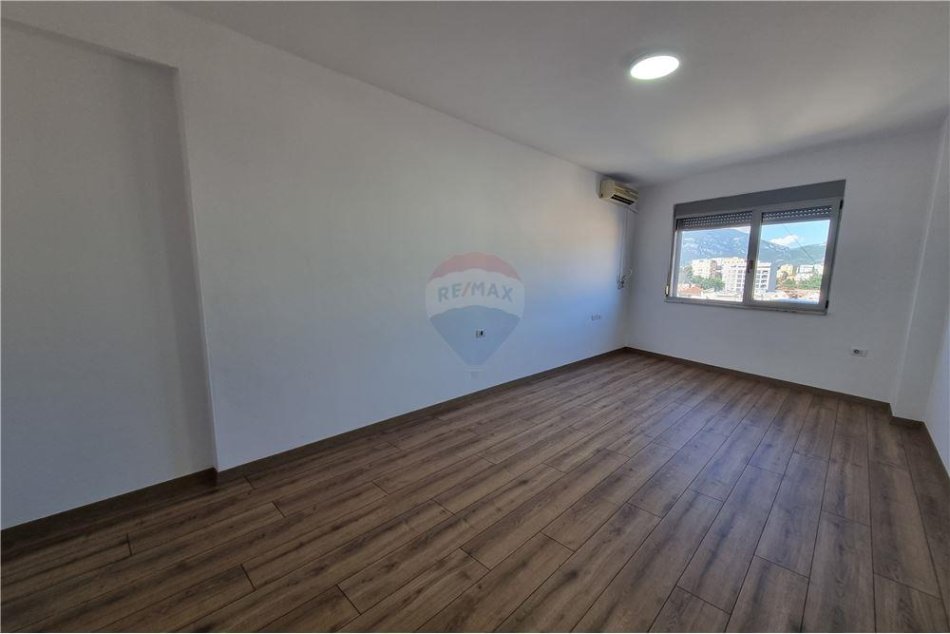 Tirane, shitet apartament 2+1 Kati 7, 80 m² 165,000 € (Kompleksi Halili - Rruga e Dibrës - Selvia)
