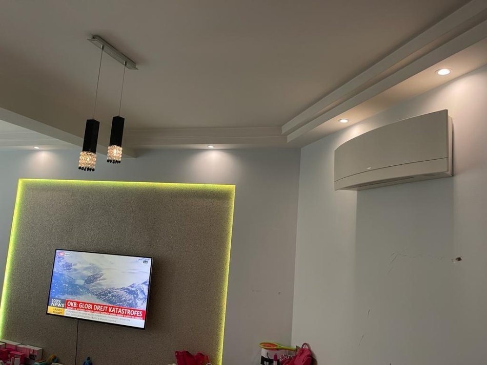 Tirane, shitet apartament 2+1 Kati 3, 128 m² 297.000 € (Myslym Shyr, te fusha e tenisit)