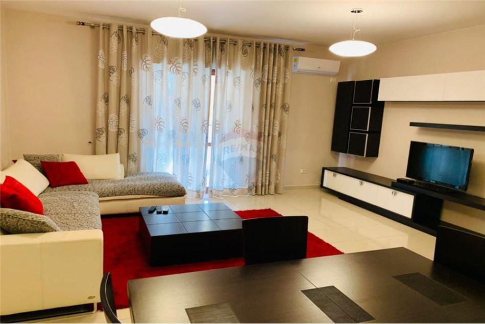 Tirane, shitet apartament 1+1 Kati 6, 83 m² 160.000 € (Skender Luarasi - Komuna e Parisit)