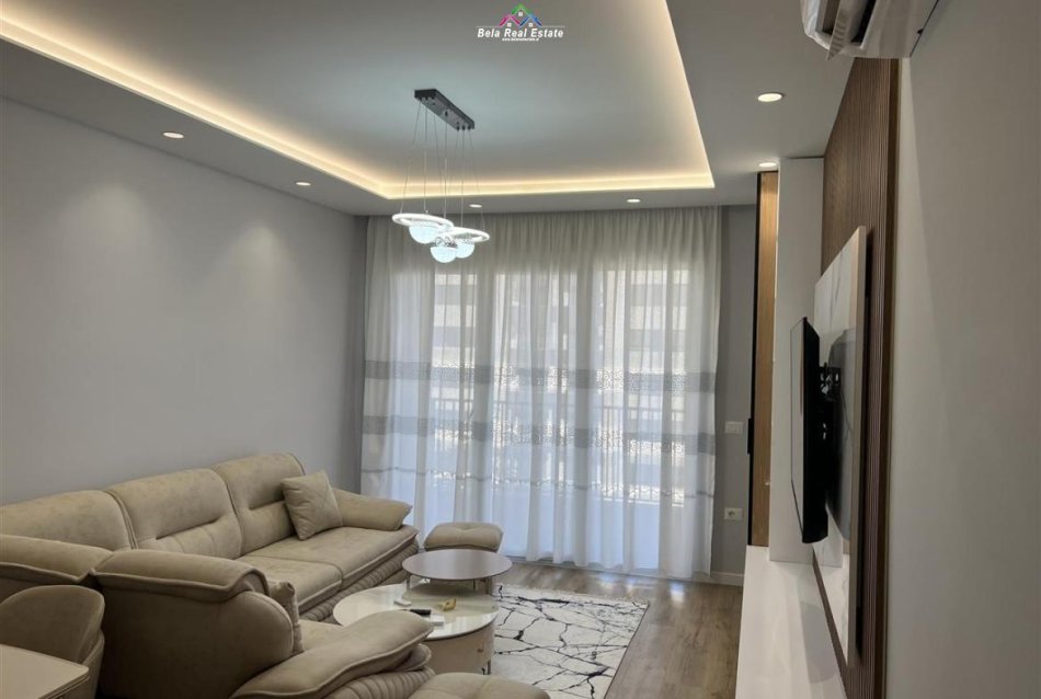 Tirane, jepet me qera apartament 2+1 Kati 5, 105 m² 700 € (Don Bosko)