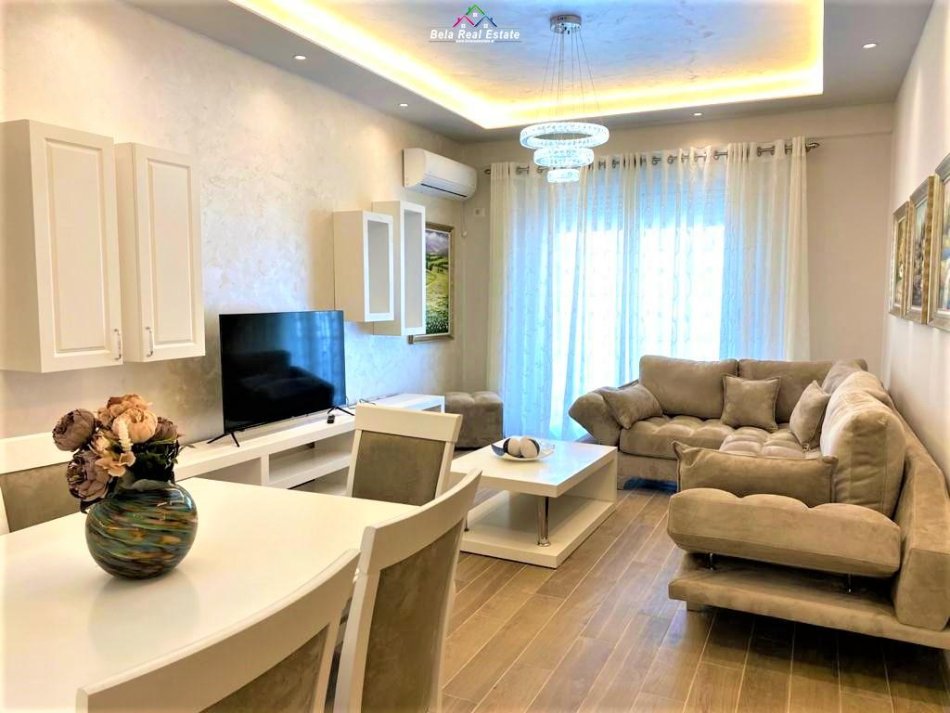 Tirane, jepet me qera apartament 2+1 Kati 4, 120 m² 550 € (rruga e Kavajes)