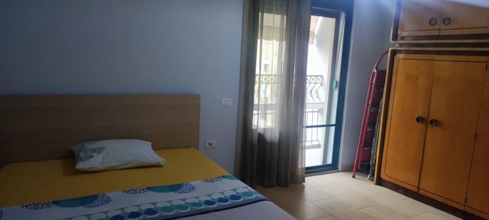 Tirane, jepet me qera apartament 1+1 Kati 4, 60 m² 600 € (blloku)
