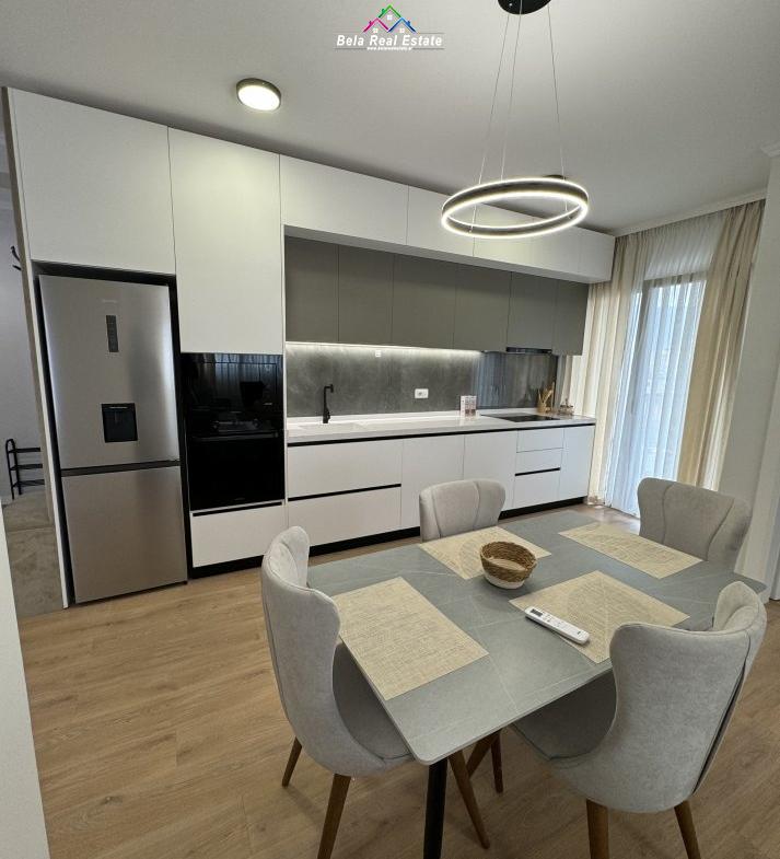Tirane, jepet me qera apartament 2+1 Kati 6, 120 m² 1.200 € (RRUGA E DURRESIT)