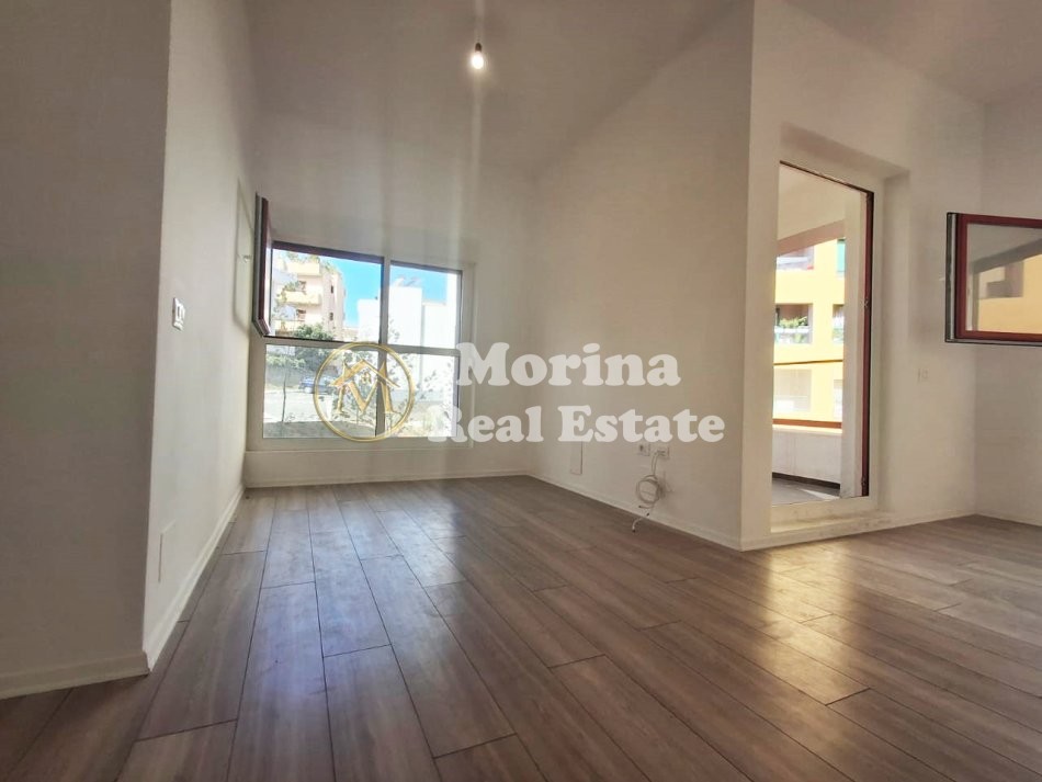 Tirane, shitet apartament 1+1 Kati 3, 67 m² 93.000 € (Mangalem/ Rruga Ali Demi)