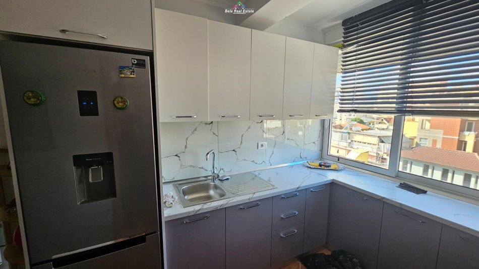 Tirane, jepet me qera apartament 2+1 Kati 5, 75 m² 600 € (tregu cam)