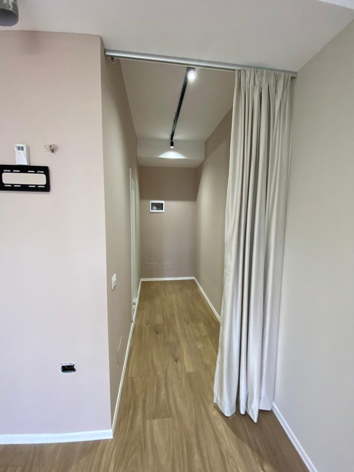 Tirane, jepet me qera dyqan Kati 0, 30 m² 300 € (ali demi)