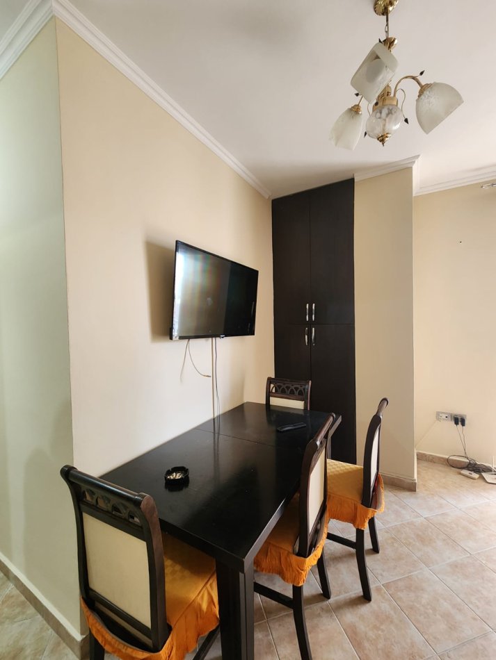 Tirane, jepet me qera apartament 1+1+Ballkon Kati 4, 60 m² 400 € (Astir)