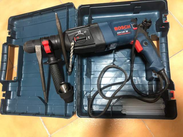 Tirane, shes Trapan matrapik BOSCH Professional GCH-2 8.900 Leke