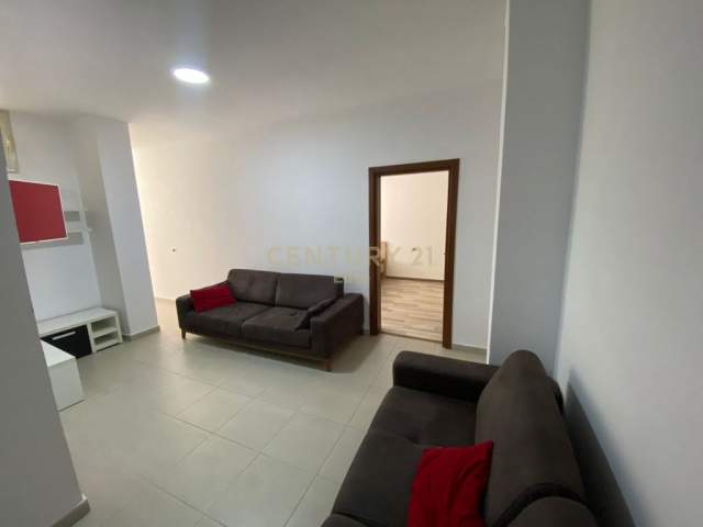 Tirane, shitet apartament 1+1 Kati 3, 65 m² 54.000 Euro