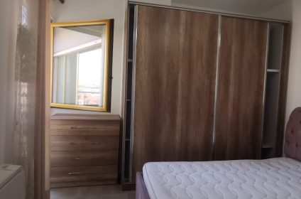 Tirane, jepet me qera apartament 1+1 Kati 7, 75 m² 700 Euro
