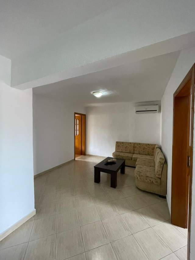 Tirane, shitet apartament 3+1 Kati 4, 75 m² 65.000 Euro (Ferit Xhajko)