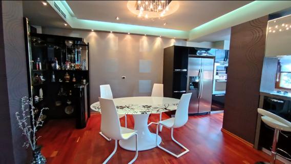 Shitet Apartament 1+1 prane Ish- stacionit te fundit te Tiranes Re