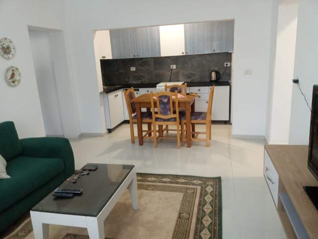 Tirane, jepet me qera apartament 1+1 Kati 4, 62 m² 300 Euro (21 Dhjetori)