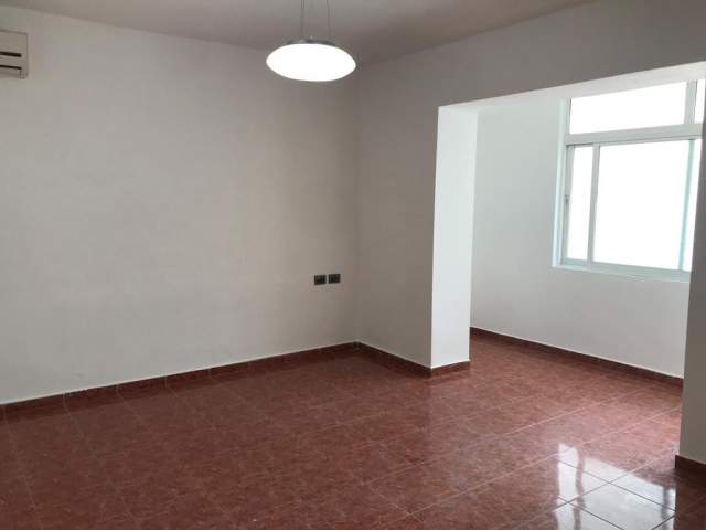 Tirane, shitet apartament 2+1 Kati 3, 71 m² 74.000 Euro (Materniteti i ri)
