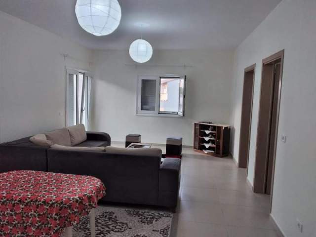 Tirane, jepet me qera apartament 2+1 Kati 2, 120 m² 25.000 Leke (Senatorium)