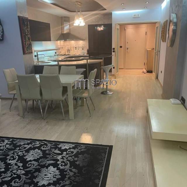 Tirane, shitet 3+1+BLK Kati 2, 212 m² 2.000 Euro/m2 (Ish Ekspozita)