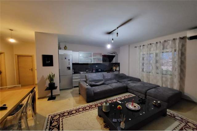 Tirane, shitet apartament 2+1+BLK Kati 6, 97 m² 130.000 Euro (21 dhjetori)