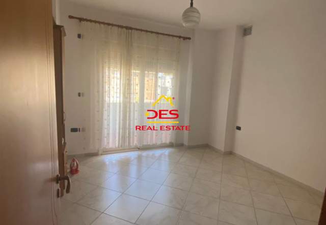 Vlore, shitet apartament 2+1+BLK Kati 2, 122 m² 73.000 Euro (Rruga Hasan Kushta)