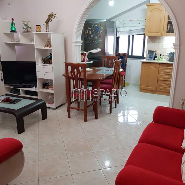 Tirane, shitet apartament 2+1+BLK Kati 6, 100 m² 105.000 Euro (Rruga ''Myslym Shyri'')