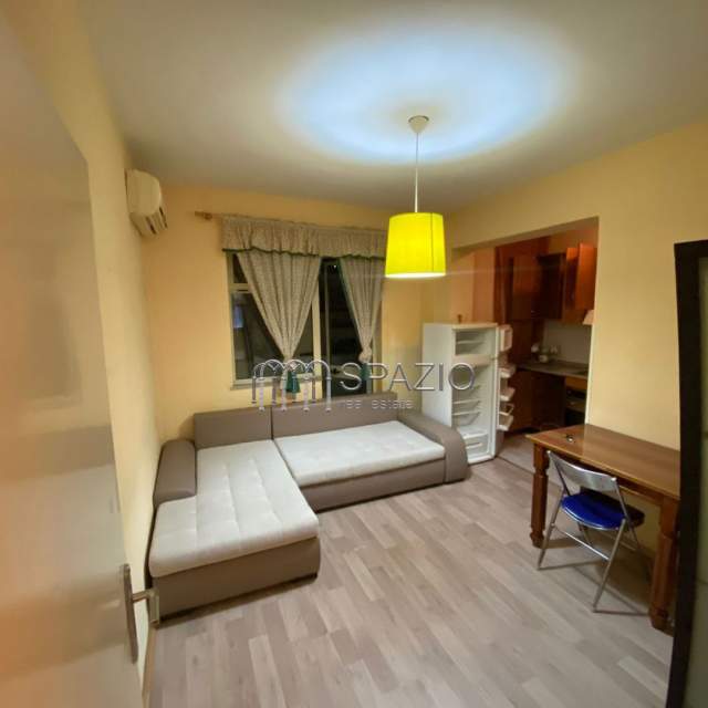 Tirane, jepet me qera apartament 2+1+BLK Kati 5, 80 m² 450 Euro (Rruga ''Myslym Shyri'')
