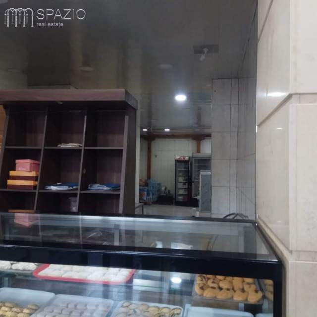 Tirane, shitet ambjent biznesi 170 m² 3.500 Euro/m2 (Rruga ''Kavajes'')