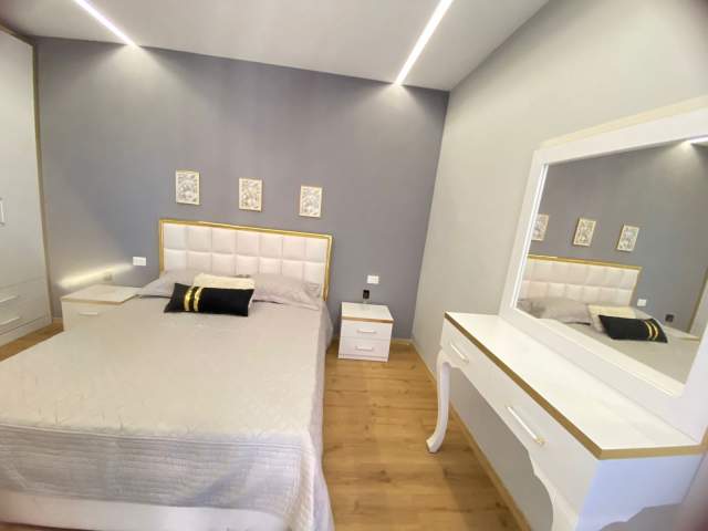 Jepet me qera super  Apartament tek Farmacia 10, Kompleksi “ARLIS”