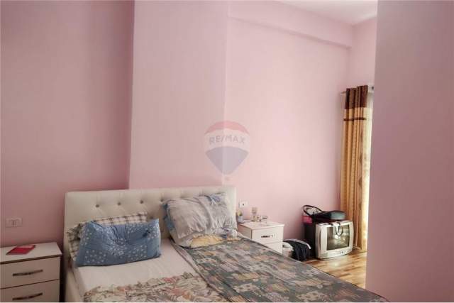 Tirane, shitet apartament 2+1 95 m² 85.000 Euro (yzberisht)