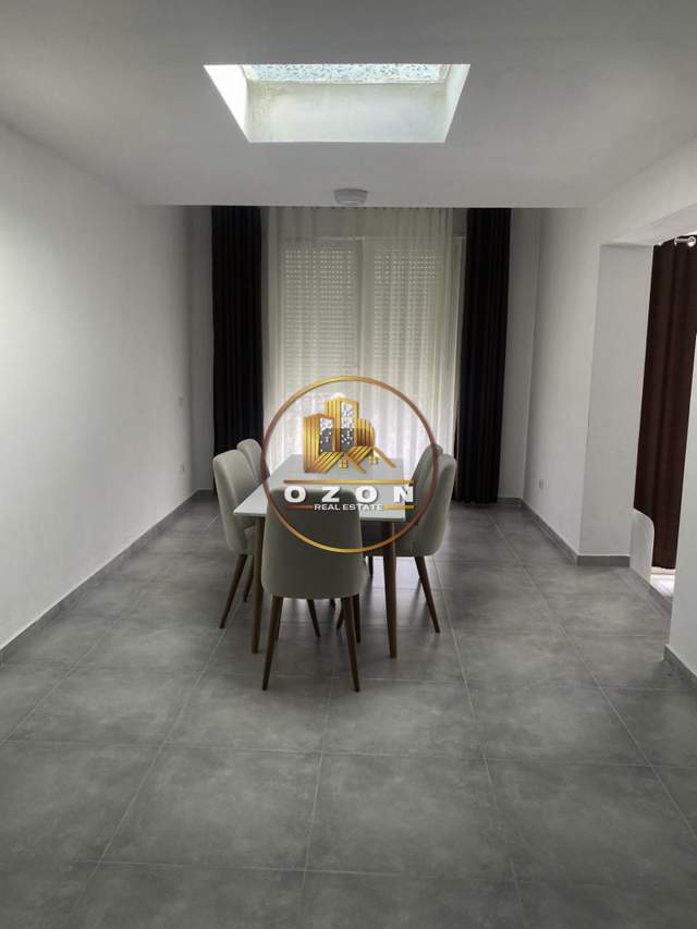 Tirane, jepet me qera Vile Kati 1, 350 m² 1.700 Euro (Rezidence Kodra e Diellit 2)