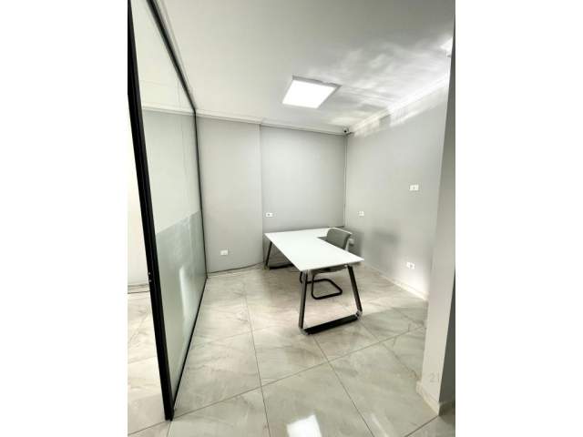 Tirane, jepet me qera ambjent biznesi Kati 3, 65 m² 600 Euro (Kika 2)