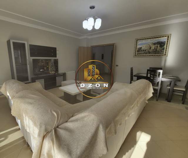 Tirane, jepet me qera apartament 2+1+BLK Kati 6, 140 m² 700 Euro (Komuna e Parisit)