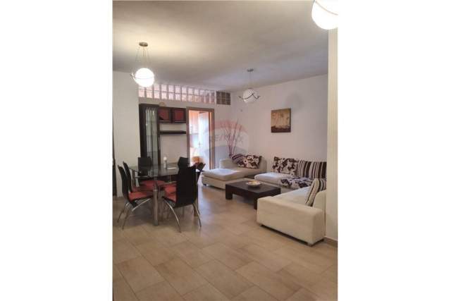 Tirane, jepet me qera apartament 2+1 Kati 1, 100 m² 400 Euro (Gjimnazi Partizani)