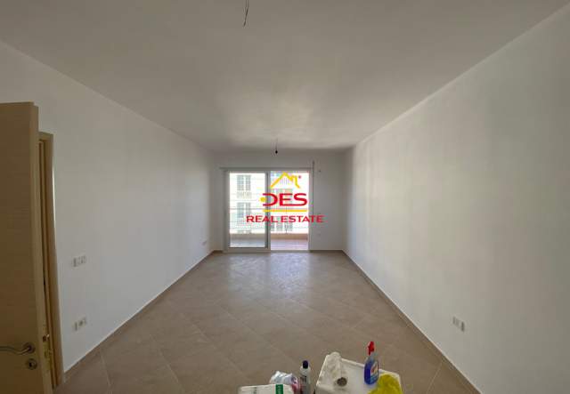 Vlore, shitet apartament 1+1+BLK Kati 3, 76 m² 90.000 Euro (Rruga Dhimiter Konomi, Vlore)