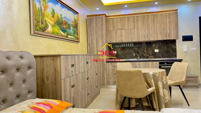 Vlore, shitet apartament Kati 7, 40 m² 1.400 Euro/m2 (Rruga Murat Terbaci)