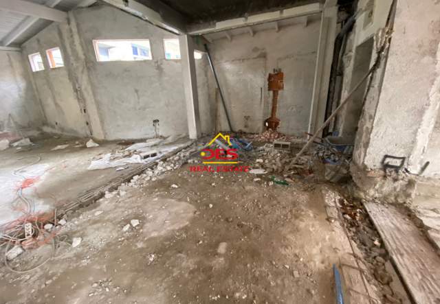 Vlore, jepet me qera ambjent biznesi Kati 0, 157 m² 1.700 Euro (Rruga Sadik Zotaj, Vlorë)