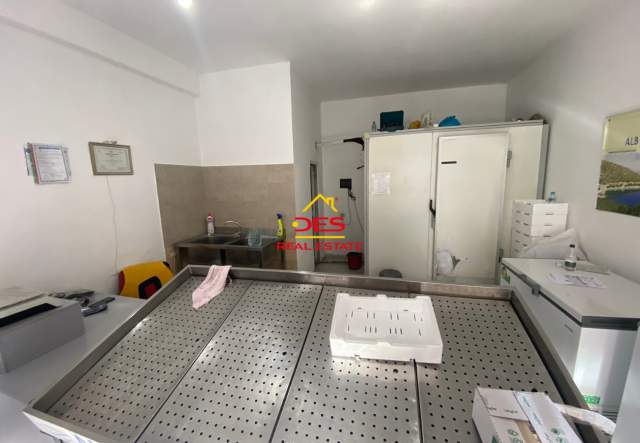 Vlore, shitet ambjent biznesi Kati 0, 30 m² 65.000 Euro (Rruga Mustafa Bello,Vlore)