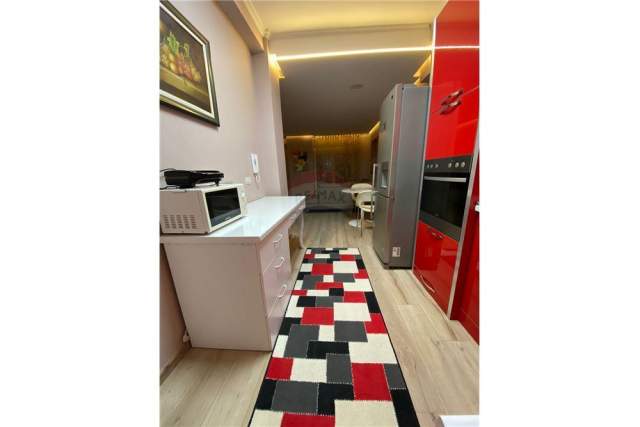 Tirane, jepet me qera apartament 1+1 75 m² 600 Euro (myslym shyr)