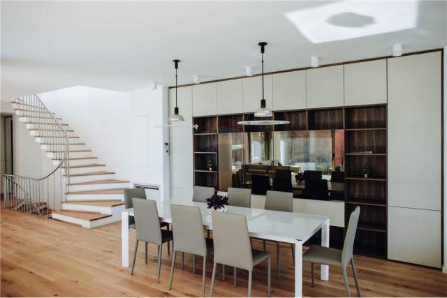 Tirane, shitet Vile 619 m²  (teg)