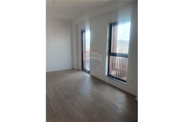 Tirane, shitet apartament 2+1+BLK Kati 10, 124 m² 250.000 Euro (Rruga e Kavajes)