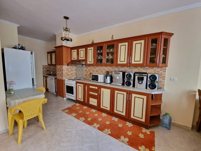 Tirane, ofert apartament 3+1+garazhd  Kati 4, 166 m² 220.000 Euro (Rruga Dibres, tek Kompleksi Halili)