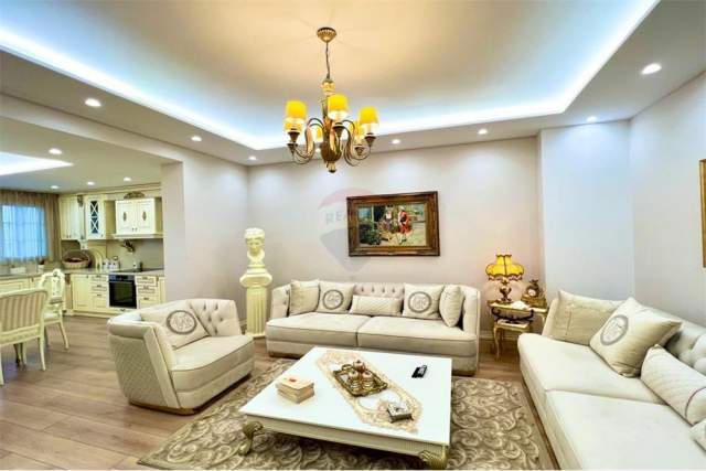 Tirane, jepet me qera apartament 152 m² 2.000 Euro (tirana re)