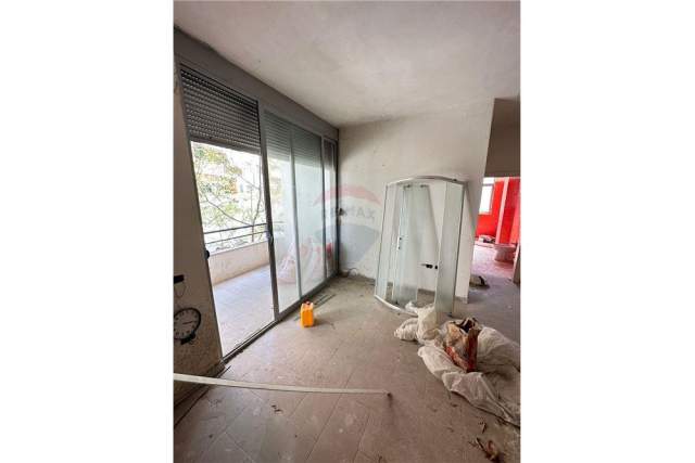 Tirane, shitet apartament 1+1+BLK Kati 3, 72 m² 82.500 Euro (Liqeni i Thate)