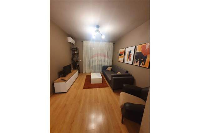 Tirane, jepet me qera apartament 60 m² 470 Euro (rruga e kavajes)