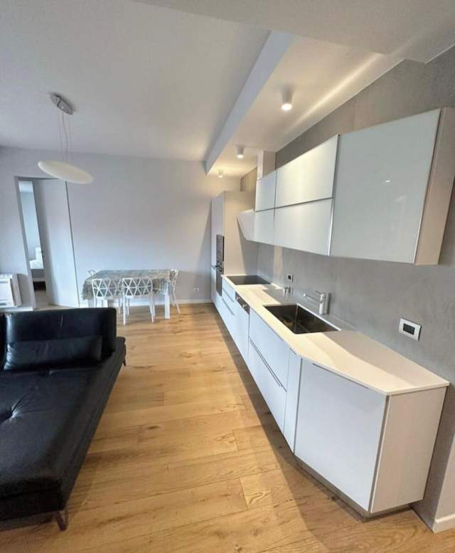 Tirane, jepet me qera apartament 1+1+BLK Kati 5, 80 m² 1.000 Euro (Ish Garda)