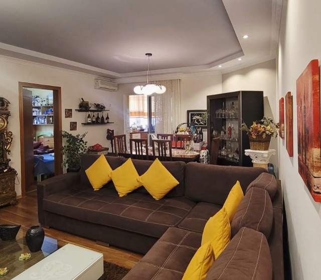 Tirane, shitet apartament 2+1 Kati 8, 84 m² 145.000 Euro (Rr. Bilal Golemi)