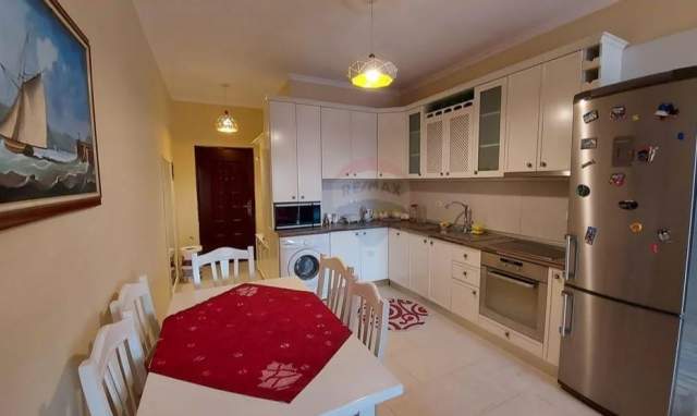 Tirane, jepet me qera apartament 2+1+BLK Kati 5, 90 m² 530 Euro (Jordan Misja)