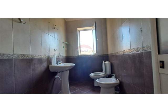Tirane, shes apartament 2+1+BLK Kati 4, 72 m² 120.000 Euro (Myslym Shyri)