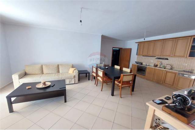 Tirane, jepet me qera apartament 2+1+A+BLK Kati 4, 95 m² 400 Euro (Rruga Mahmut Allushi)