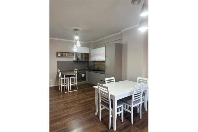 Tirane, jepet me qera apartament 2+1+A+BLK Kati 4, 107 m² 700 Euro (Rruga e Dibres)